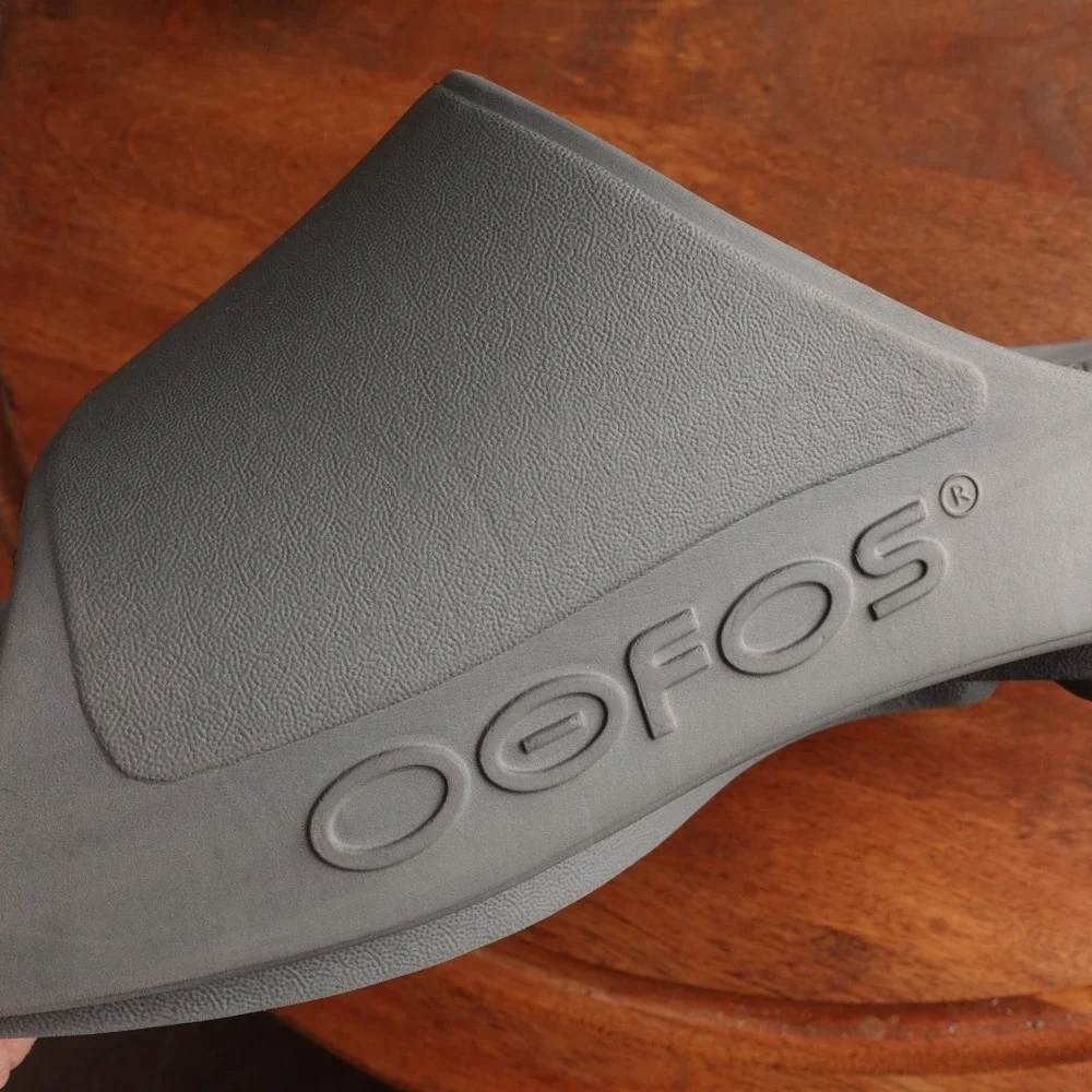 Oofos Sandals Unisex SZ M9 W11 Gray OOahh Sport Flex Recovery Coastal Slide Shoe